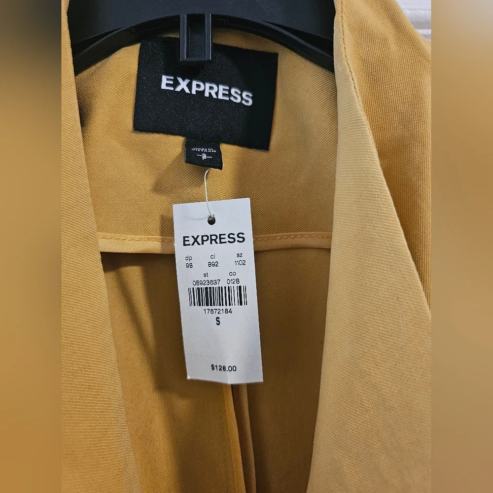 NWT Express belted soft trench coat - Picture 3 of 4